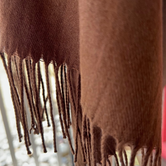 100% Cashmere Oversized Scrumptious Wrap/Shawl - Picture 7 of 9